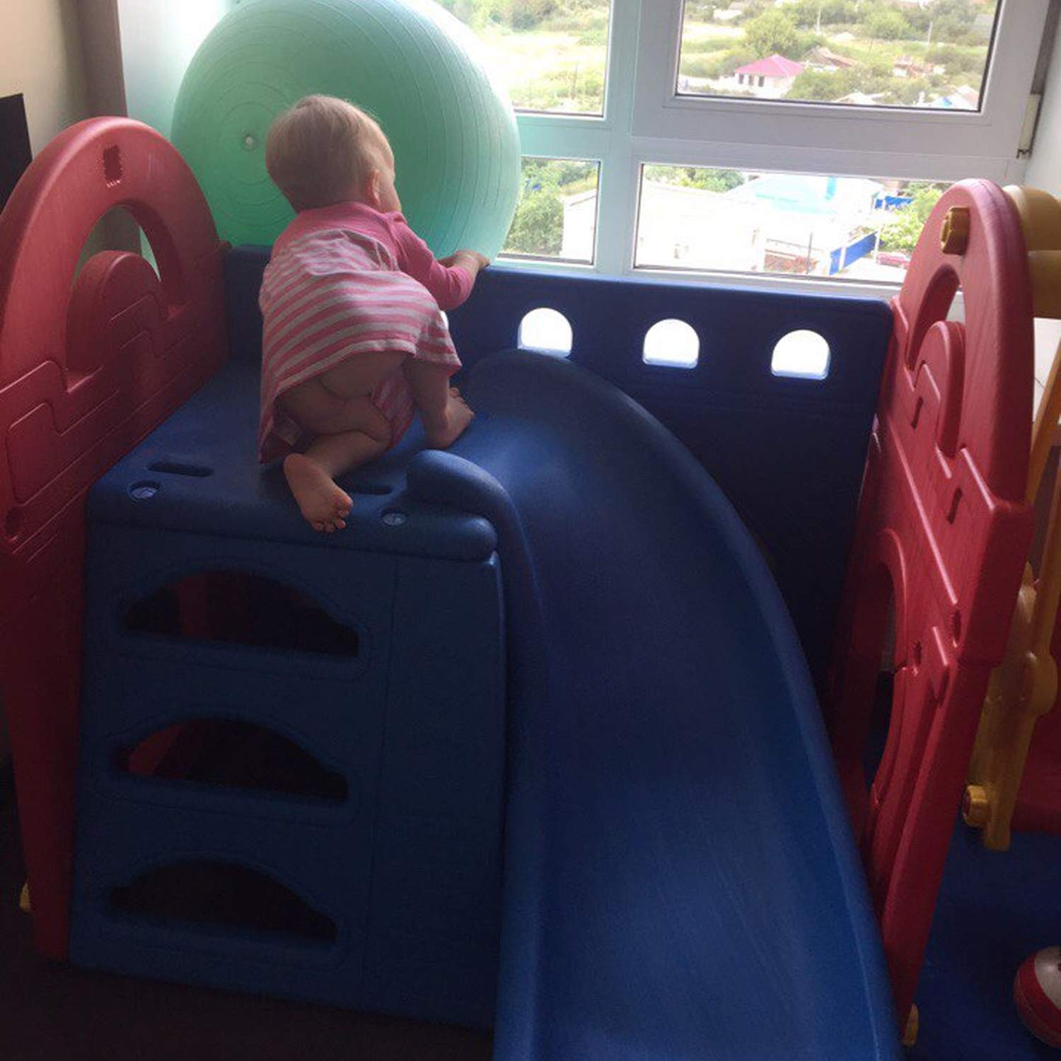 КОМПЛЕКС "МАЛЕНЬКИЙ ЗАМОК"